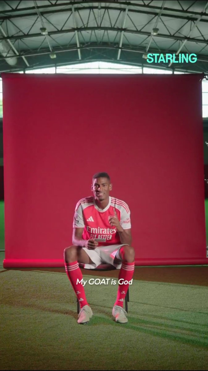 Siapa GOAT menurutmu?

Mosquera: "God"