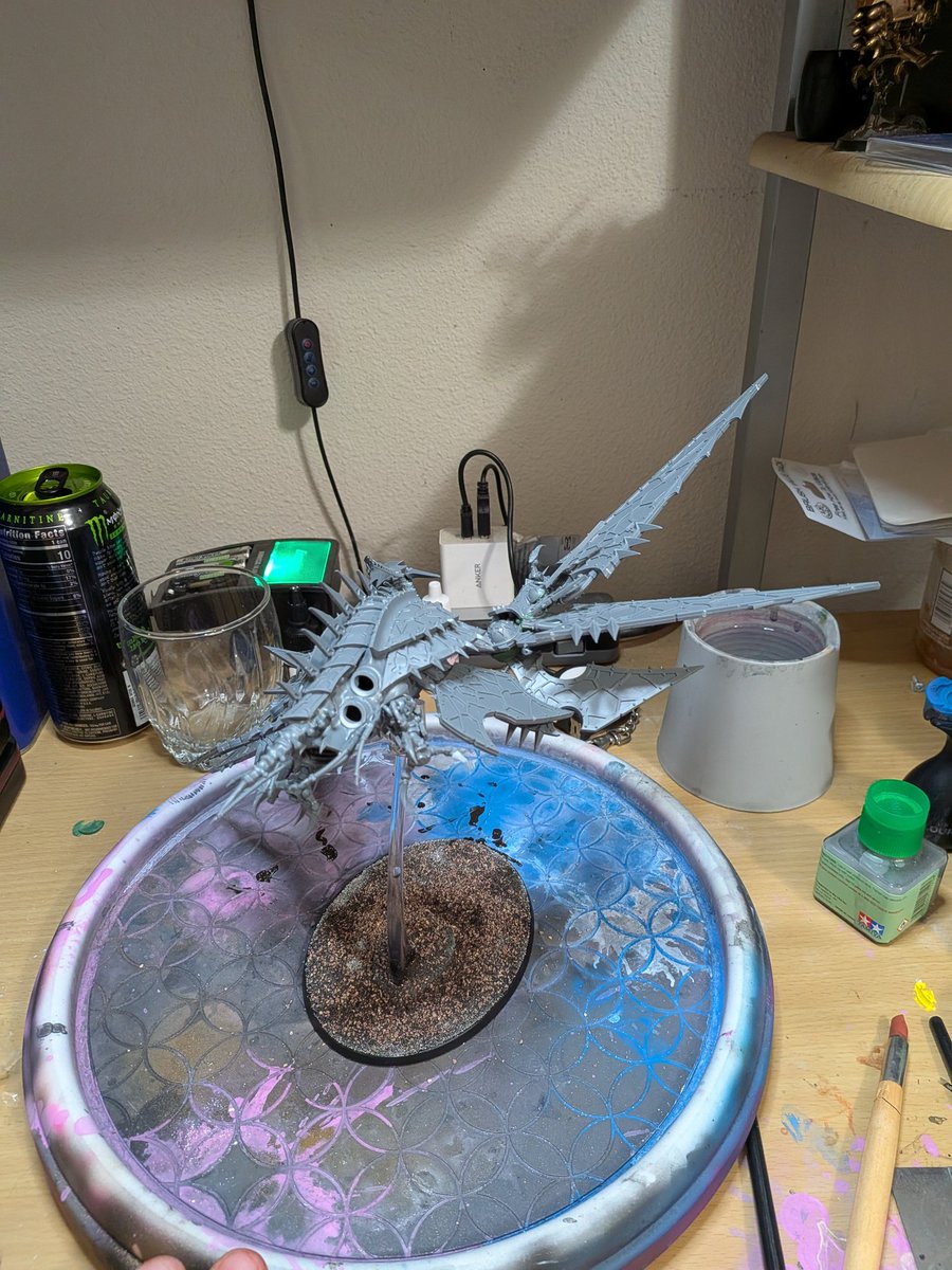 UitermarktJacob's tweet photo. Building a new heldrake, I love this model and can't wait to paint it. It's been really cool to see how good I've gotten at making stuff. It took a while but I even Magnetized his arms for transporting! https://t.co/0RYlD9N8YQ