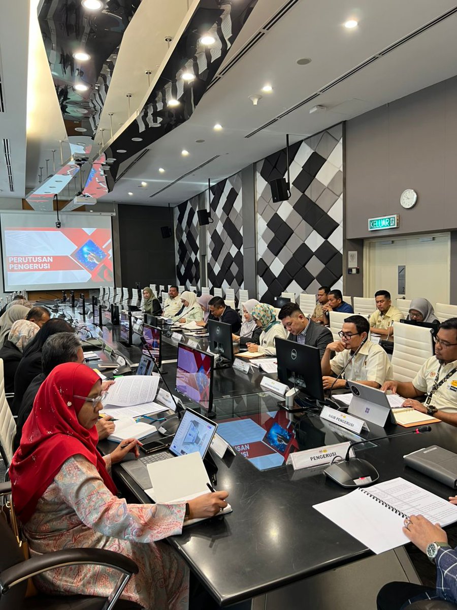 Bahagian Pengurusan Sumber Manusia tweet media