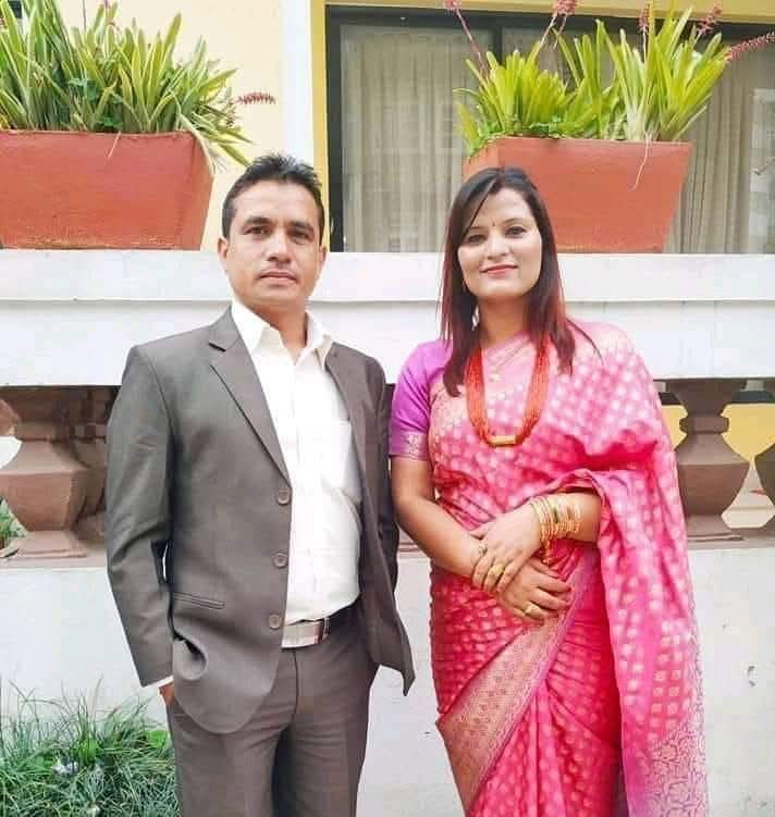 वैवाहिक वर्षगाँठको अवसरमा श्रद्धेय दाजु दिनेशचन्द्र थपलिया र भाउजु दुर्गा आचार्यलाई हार्दिक बधाई तथा शुभकामना।❤❤🎉🎉🌹🌹