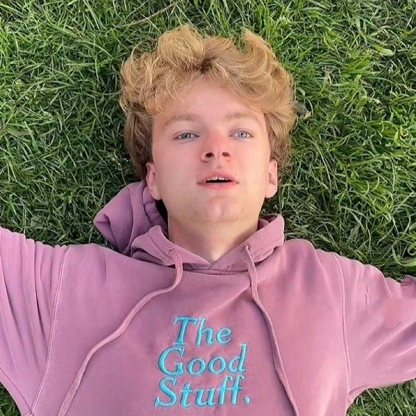 ⋆ ˚｡⋆♡ Alex ♡⋆ ˚｡⋆ tweet media