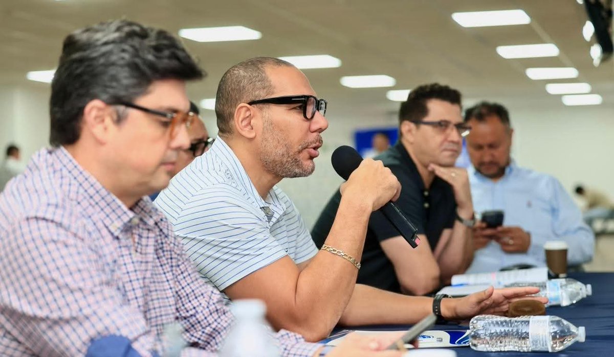 MRDeportivaES's tweet photo. Adiós Adfas nace nuevo proyecto, llamado Red departamental de desarrollo del fútbol. https://t.co/ctGZnV2KJp