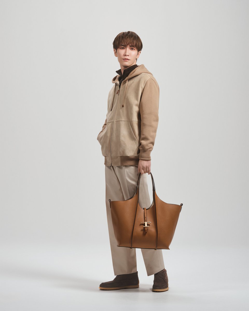 トッズのブランド アンバサダー #渡辺翔太 さんが2026年春夏シーズンのマストハブアイテムを紹介。デイリーに活躍するアクセサリーと、快適さとモダンな洗練を兼ね備えたルックをご覧ください。

▼詳しくはこちら
rebrand.ly/d366b7

#TodsSS26 #Tods #トッズ