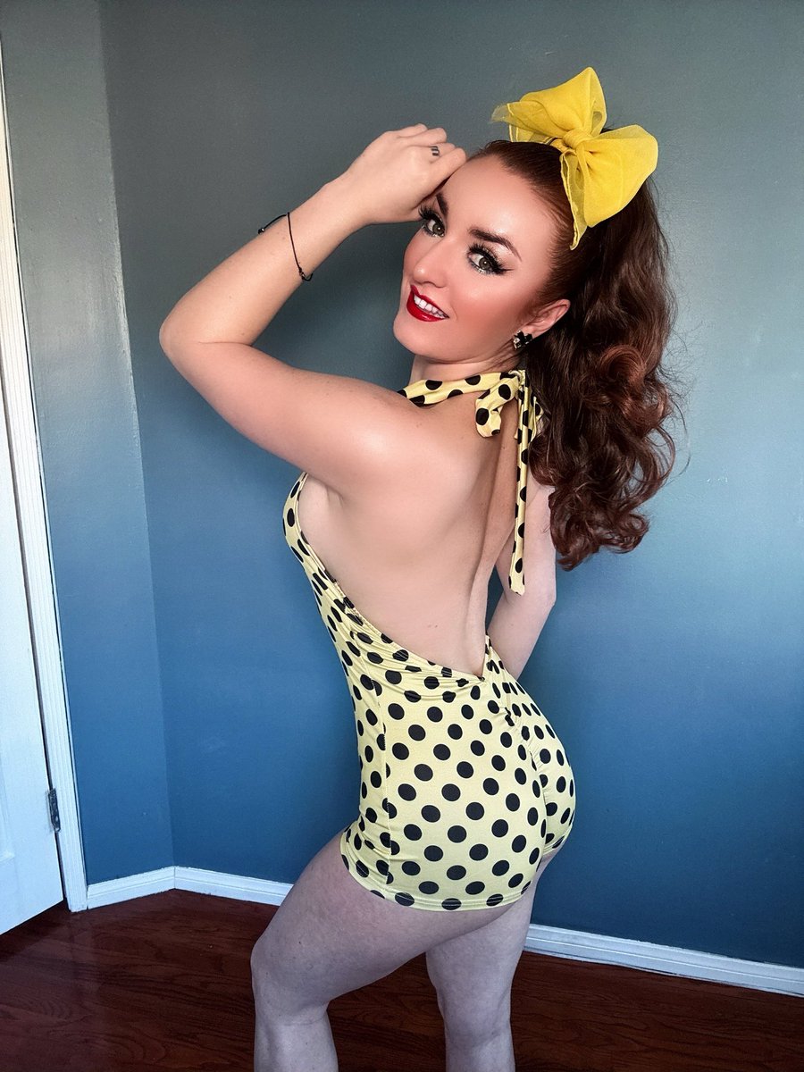 Erin Micklow tweet media