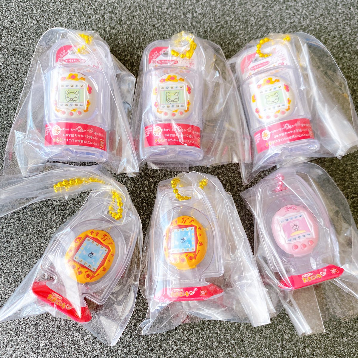 【譲渡】たまごっち おかしなたまごボーロっち3

(譲)たまごっちプラス黄ⅹ2、たまごっちプラス桃色、ケーたまふらわーx3
(求)定価＋送料

※お菓子はつきません💦
郵便局窓口より発送、ゆうちょ振込み✨
纏めて引き取ってくださる方優先のためお返事にお時間頂きます🙇🏻‍♀️
お声掛けお待ちしております！