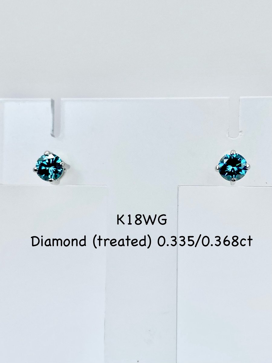 ダイヤモンド（トリート）0.335/0.368ct K18WG ピアス ブルージルコン 