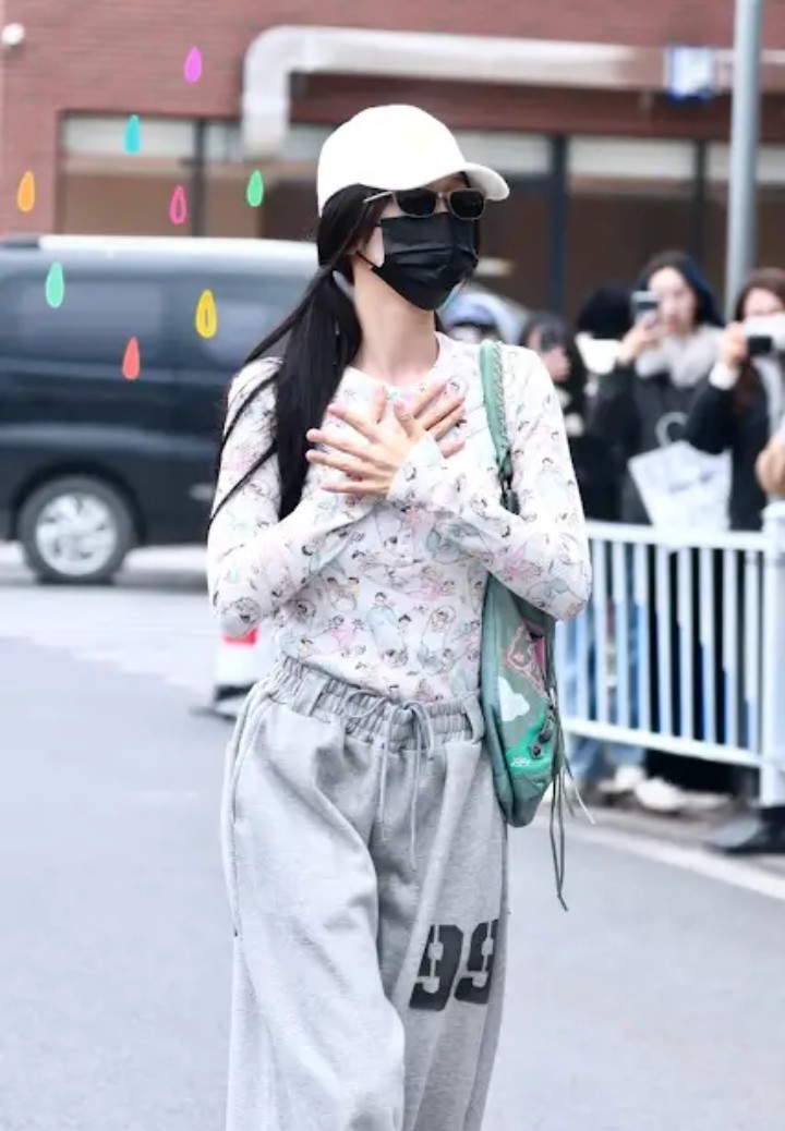 oregeel's tweet photo. #EsterYu #YuShuxin #Yuchuling
I love you beautiful Queen 🥰😍 https://t.co/pN182t4bFJ