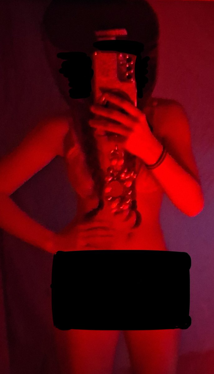 Redlacks_'s tweet photo. Tonight has been wilds loves, dolls, and darlings. I hope you can enjoy my rides 😏😉
#onlyfans #bikerbabe #slut 
https://t.co/KdjN84Xcy9 https://t.co/DiVEiM3IVI
