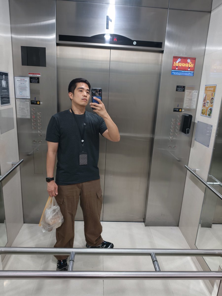 หนึ่งหนึ่งกับแมว7ตัว 😽🐱 tweet media