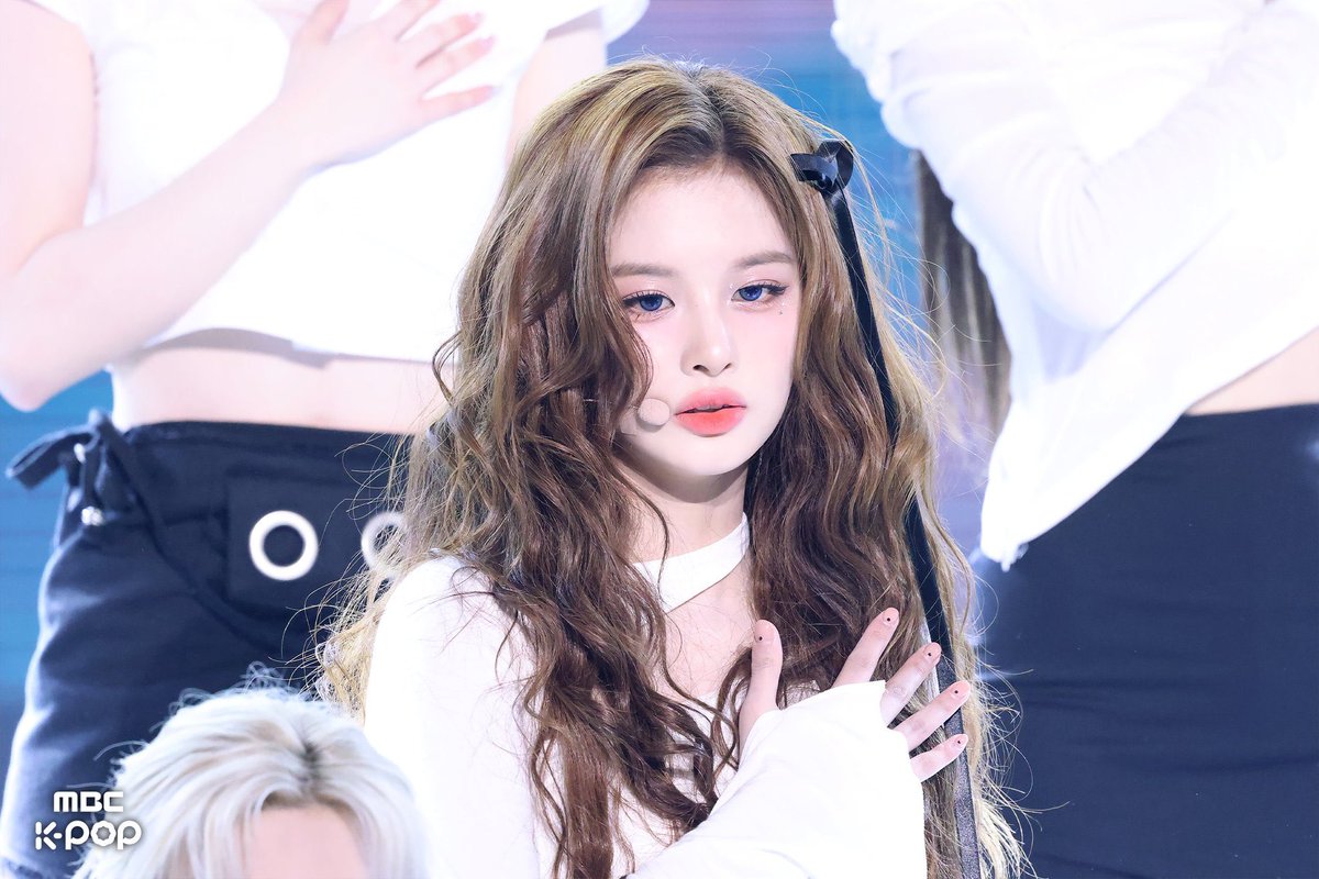 swgtmtpia's tweet photo. 하.. 보이그룹오빠들이왜줄리엣헌정곡갖다바쳣는지존나이해됨 https://t.co/8YcqUExEnf