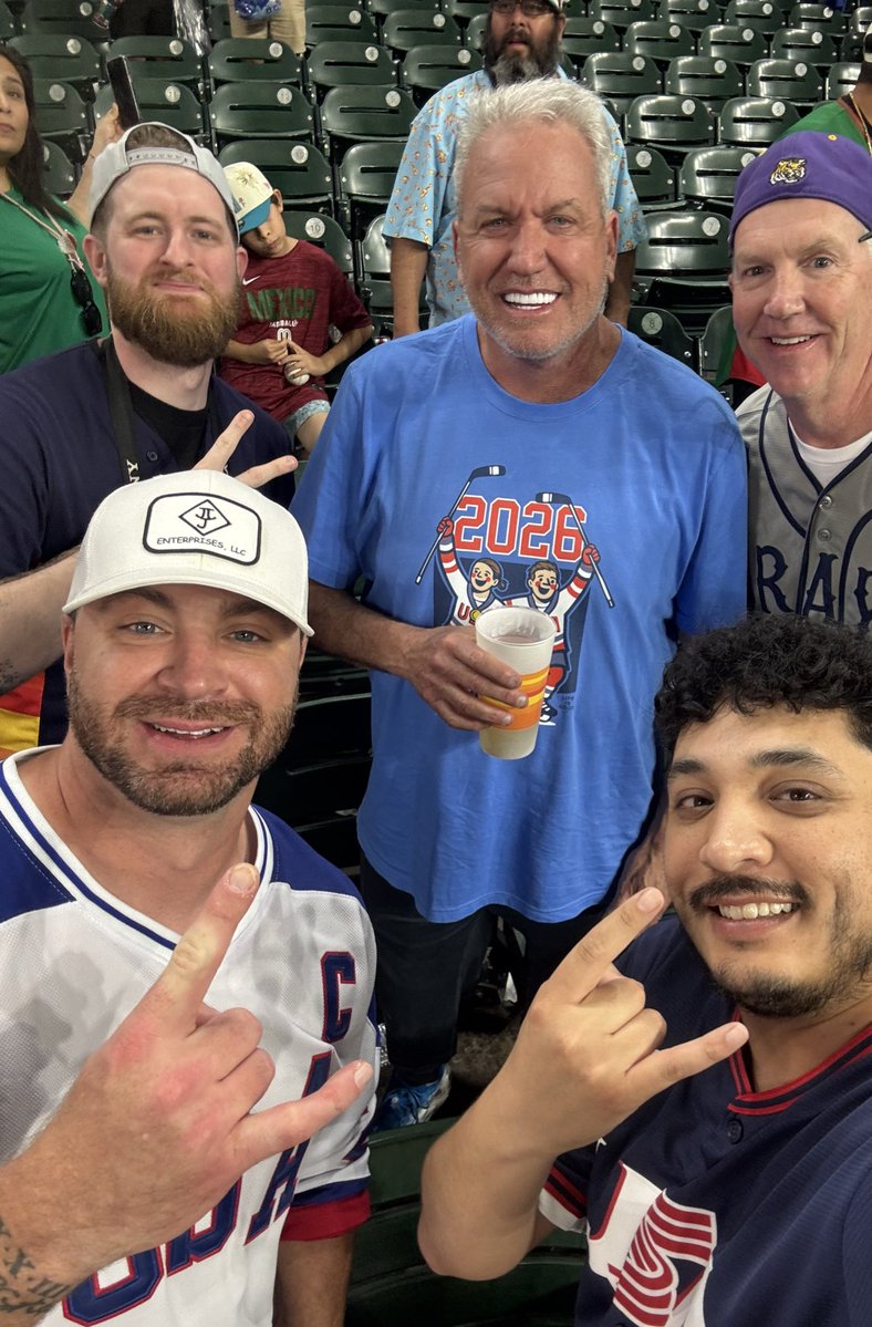 Apollo Dez tweet media