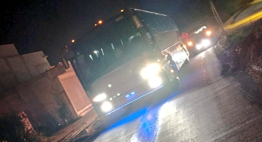 #ChismitoJarocho PRECAUCIÓN 📸 9:23 pm #ReporteVial Choque en la calle Mallorca, en el oxxo que está de Tejería a Lomas de Río Medio 4. <a href="/espejohernandez/">Rosa María Hernández Espejo🌹</a> <a href="/AyuntamientoVer/">H. Ayuntamiento de Veracruz</a> #VeracruzCiudadHeroica #Veracruz #VeracruzPuerto #Jarochos #Veracruz2026 <a href="/vialver/">El tráfico vial en Veracruz</a>