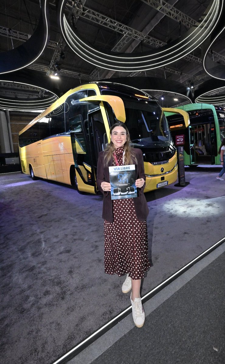 revvialibre's tweet photo. #LaMejorImagenDelDía Virginia Olalde, Directora Ejecutiva de la CANAPAT con la edición de #VíaLibre @MiguelOgazon @Marcoherguzman @CANAPAT @VirginiaOlalde https://t.co/e0e6i8DqmX