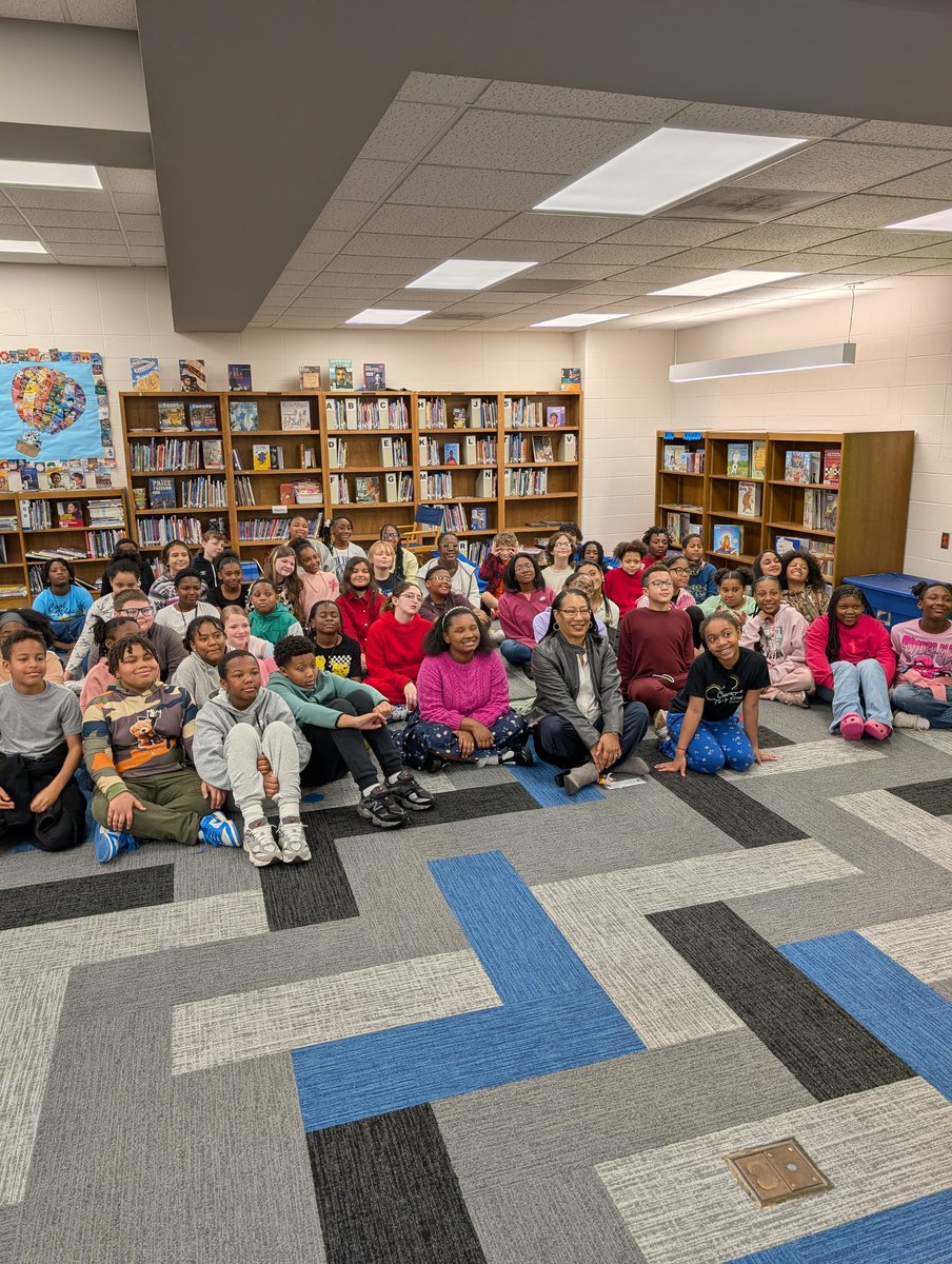 DrPenK's tweet image. In celebration of #ReadAcrossAmerica, I had the privilege of reading to students across @RaytownSchools. When we make time to read w/ our students, we’re not just sharing a book, we’re sharing connection, encouragement, and belief in their potential. @rqsrobinsonelem