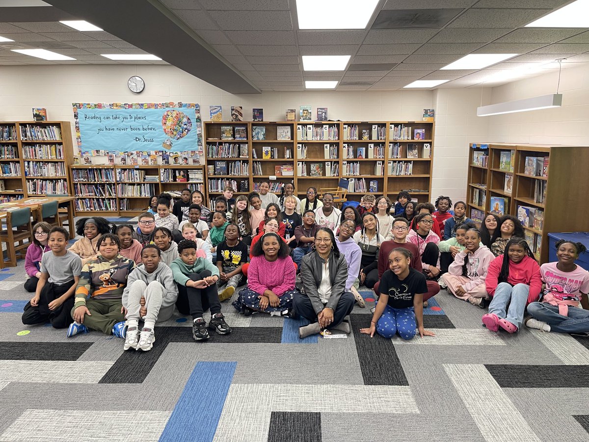 DrPenK's tweet image. In celebration of #ReadAcrossAmerica, I had the privilege of reading to students across @RaytownSchools. When we make time to read w/ our students, we’re not just sharing a book, we’re sharing connection, encouragement, and belief in their potential. @rqsrobinsonelem