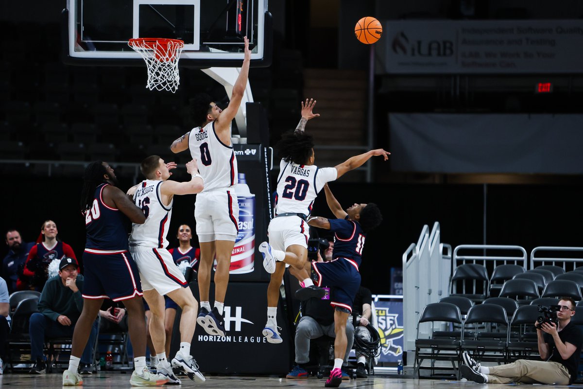 RMU Basketball tweet media