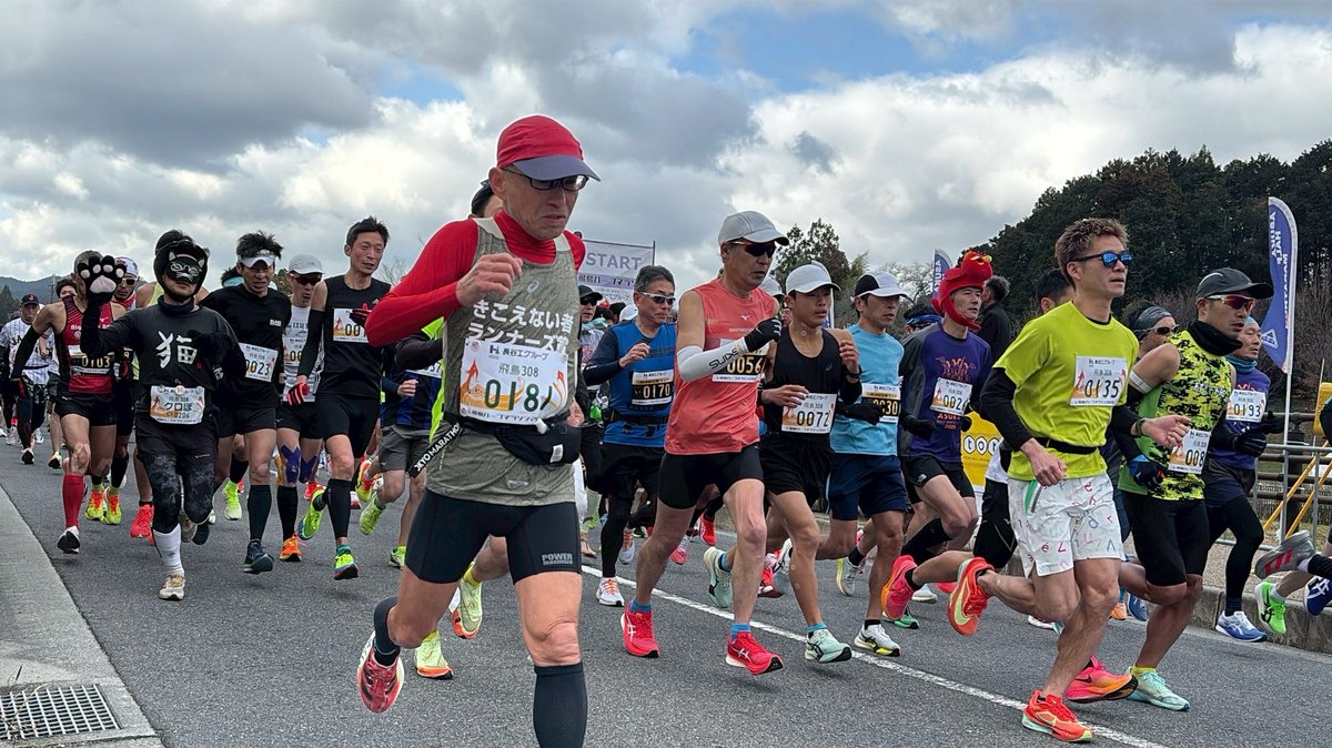 asukavill's tweet photo. 2026,3,8 飛鳥ハーフマラソン2026
が開催され、2998名のランナーが世界遺産登録をめざす明日香路を走られました。
寒空のなか、ランナーの皆さん、ボランティア・協賛企業の皆さん、応援の皆さん、ご苦労様でした。皆さん最高でした！ https://t.co/wX3iqgI0gn