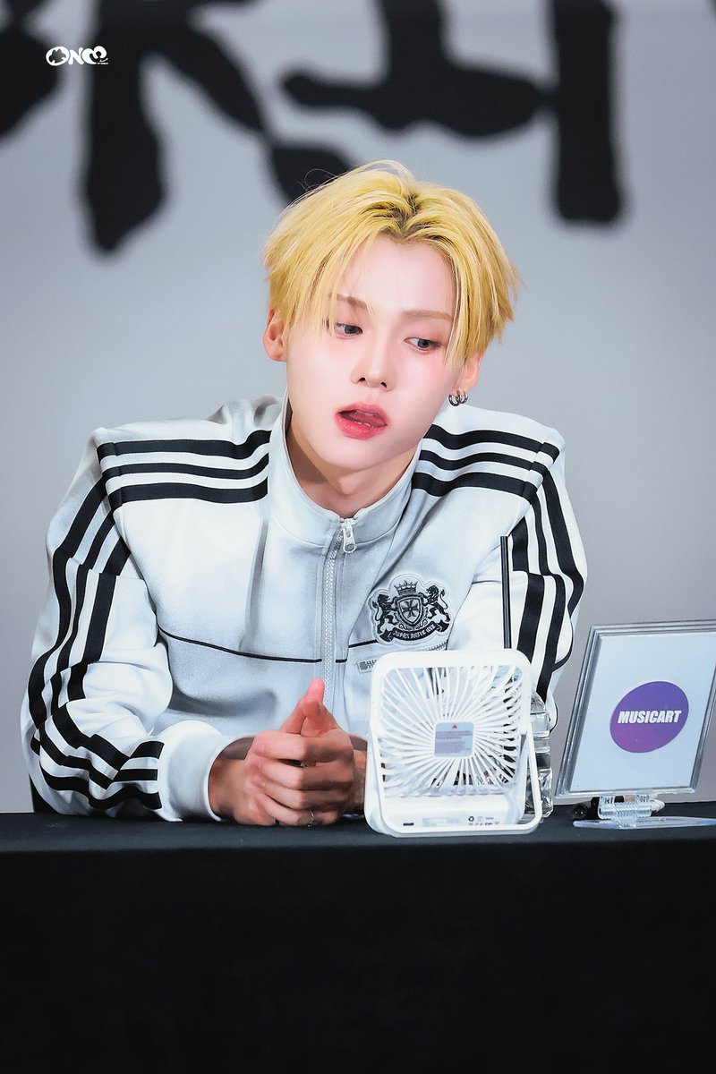 𝙊𝙉𝙀. tweet media