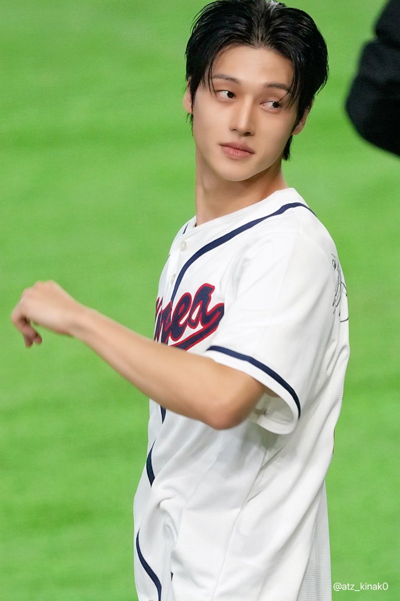 ⚾️

#ATEEZ #wooyoung #우영 #ウヨン #始球式 #wbc