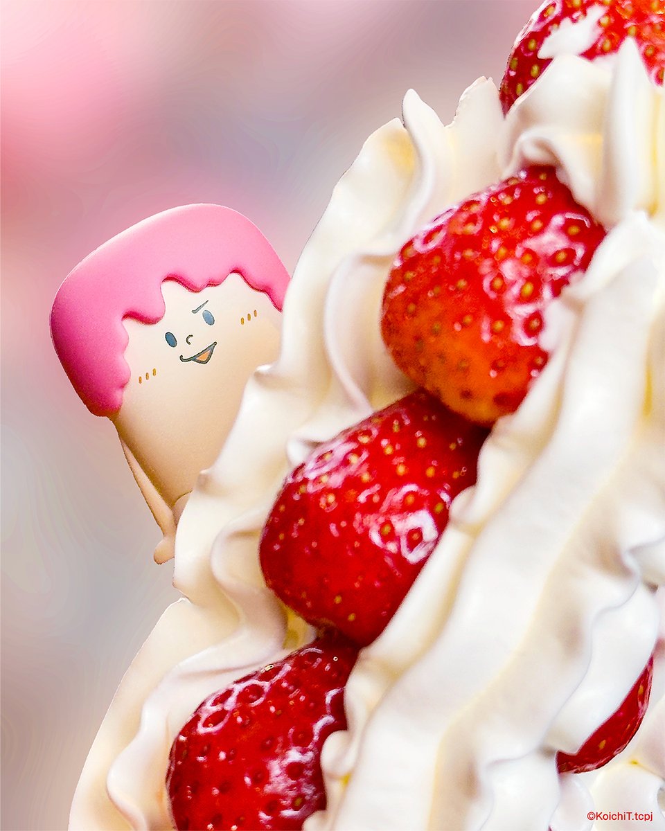 Marshmallows_46's tweet photo. チラッ🍓 https://t.co/3eg3SqY0Qd