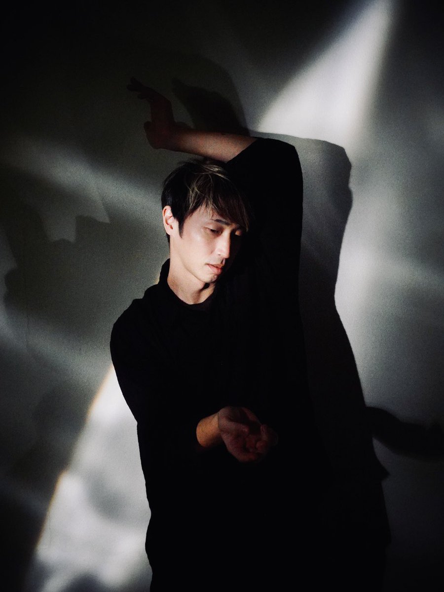 前年度に引き続き広島の気鋭
メガジョッキに出演いたします。
『残響Δ』

今回はメガジョッキが培ってきたアングラ感とヘンテコさの新境地！
怪奇！メガジョッキ！

今回衣装が超すごいので必見です。
そして広島演劇のなかなか一同に会さない俳優達が勢揃い！ご期待ください
ticket.corich.jp/apply/403982/0…