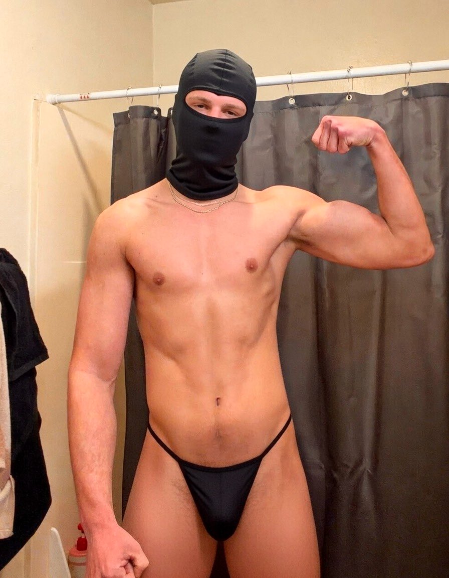 Hunter Rain 4k tweet media