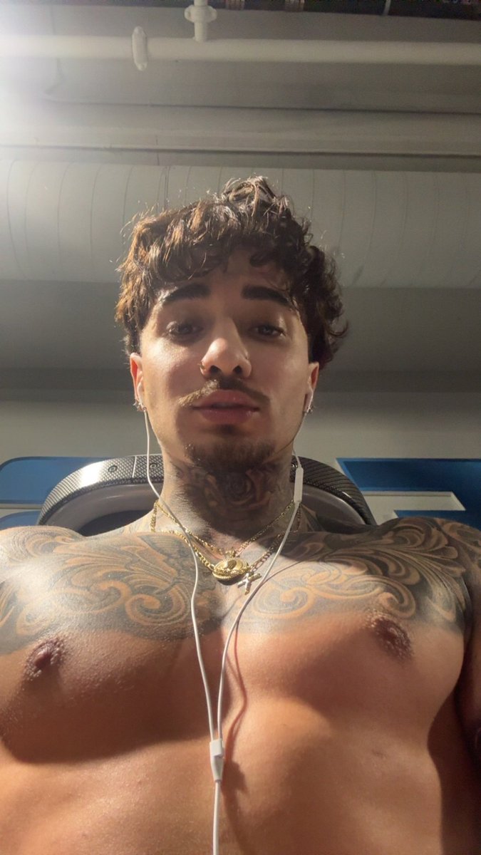 Jonn ✯ tweet media