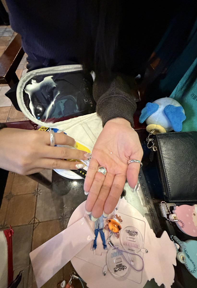 neumxx2's tweet photo. 또각 https://t.co/1IKlkyqSae