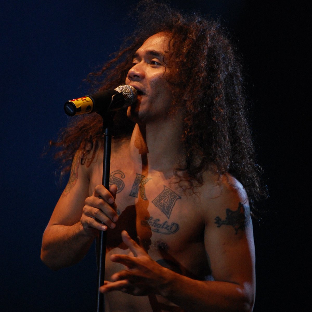 iPopBase's tweet photo. Happy 52nd birthday to Kaka of Slank. https://t.co/0Mc8W0CCFg
