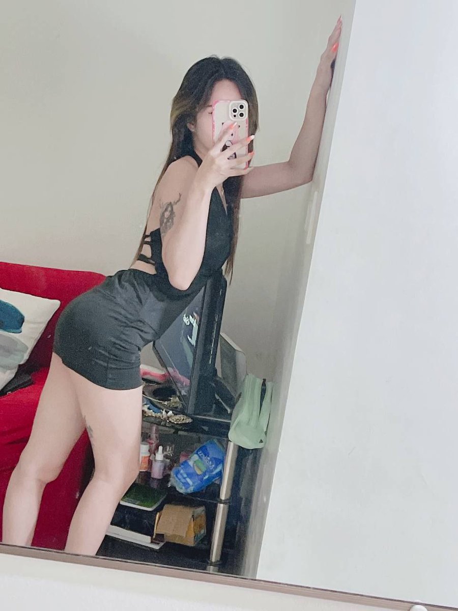 岁月就象一条河，左岸是无法忘却的回忆，右岸是值得把握的青春年华，中间飞快流淌的，是年轻隐隐的伤感
#泉州  #福建  #同城女大 #反差女大 
大号👉<a href="/BlueTileProject/">鸡哥</a>