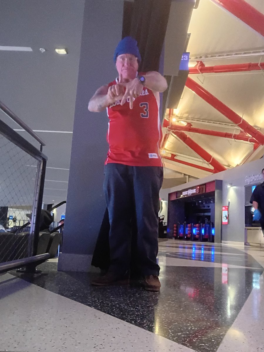 0gBuckoOne's tweet photo. Clippers 🏀 https://t.co/ESaQFUIOYp