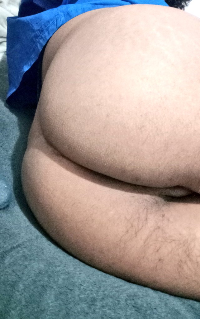 isi89_'s tweet photo. Aburrido y hot https://t.co/gdZlxPeL7T