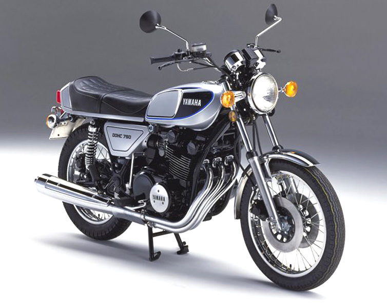 初めて試乗したとき、乗りづらさが気になりました。
今ならこのバイクの良さを少しはわかるんじゃないかなと思います。
まさに大人のバイクでした。