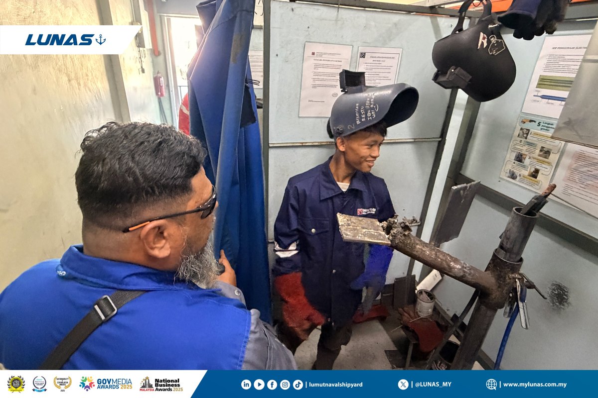 Lumut Naval Shipyard tweet media