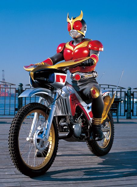 Nossa  senhora quanta.gente  gosta de kuuga .assim godaiyusuke fica.tonto ... mas  nÃo esquecam que .nao basta  assisti tem.que bota as  liçoes que. voce aprendeu  em prática
rider kick