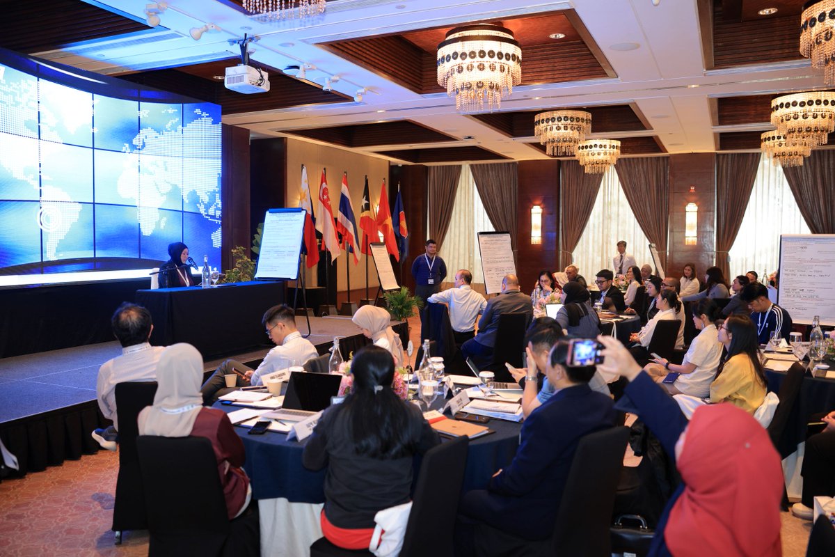 Canada-ASEAN tweet media