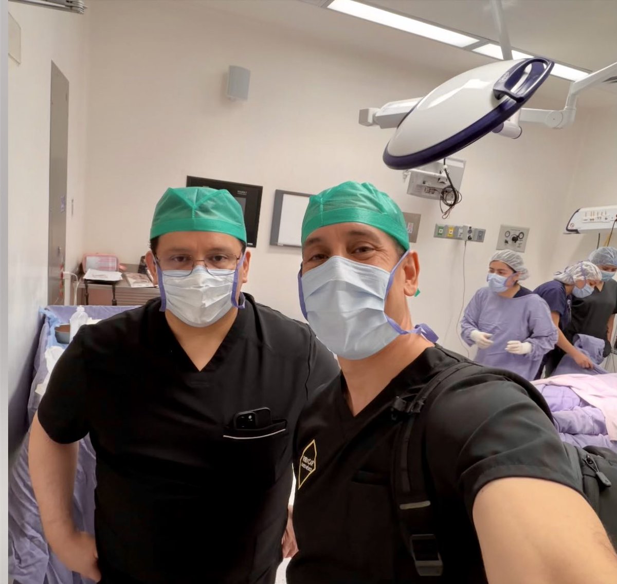 roelmoyeda's tweet photo. RibXcar - Dr Roel Moyeda y Dr Raúl Zamora en CDMX
RibXcar Remodelación de Costillas
HEUS , DORIAN , Mommy Makeover
#liposuccion #monterrey #oncarehospital
#aumentodebusto #lipoescultura
#rinoplastia #ribXcar 🫰 https://t.co/UXeG7cSv7t