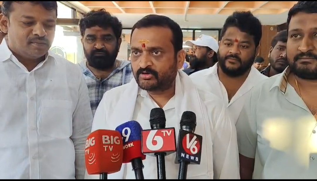 SrinuNews's tweet photo. టాలీవుడ్ ప్రముఖ నిర్మాత కాంగ్రెస్ పార్టీ సీనియర్ నాయకులు బండ్ల గణేష్ అన్నగారికి హృదయపూర్వక జన్మదిన శుభాకాంక్షలు..@ganeshbandla https://t.co/AF7nwISp2e