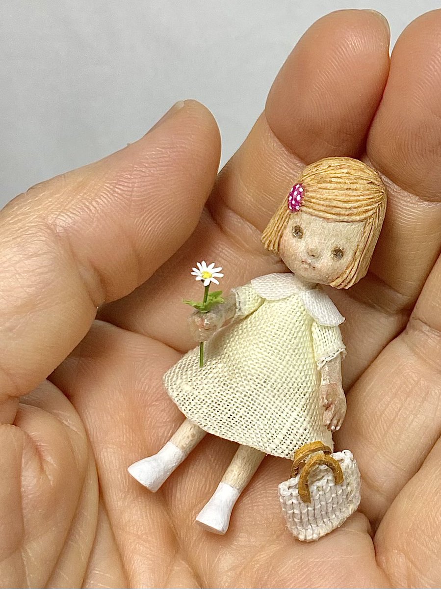 KiokuDrop's tweet photo. 明日から始まる
人形と絵の『春』展

新作の残り２点はこの子たち

抽選販売です
会場かお電話での応募が可能
▶︎続きの投稿に応募方法を記載してます

春展には出来るだけ
春らしくて、そして
“お人形さん”らしいお人形を連れて行きたいな、と

瑞々しくて
儚げな
花びらのような子たちを
毎年格闘。 https://t.co/TXGDUU9Lnk