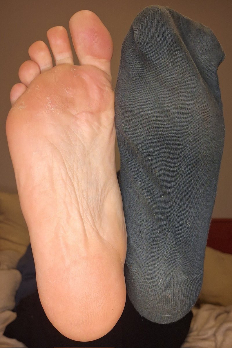 RoughRunnerFeet's tweet photo. Halfway through the boot peel. 🔨 Which side are you picking: the rugged bare sole or the sweaty site sock? #Joiner #SiteSoles #Size11 #WorkGear https://t.co/vWOJtD4NyX