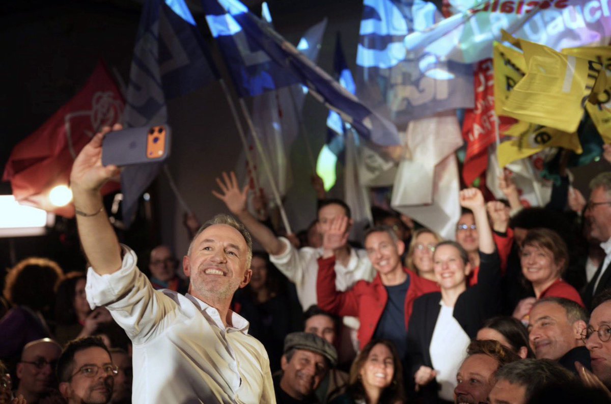 Pour les selfies du camp du bien anticapitaliste, rien ne vaut un iPhone 17 Pro Max.