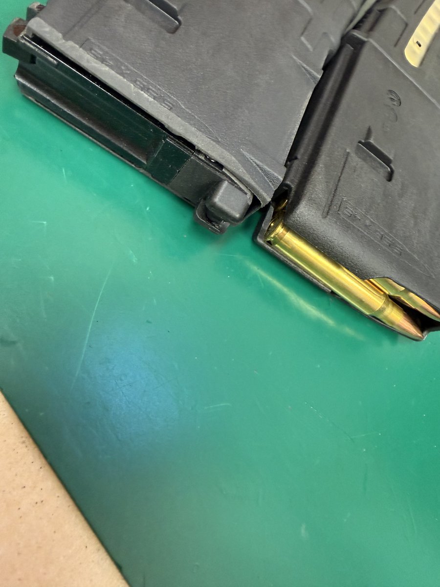 unagi_inu1016's tweet image. DAS用　実PMAG窓付き
実弾30発装填時を再現してみました。

ちなみにBB弾も30発です。

これ？需要ありますか？

販売するとしたら
31,790円（送料別）

#gbls
#gdr15
#DASM4