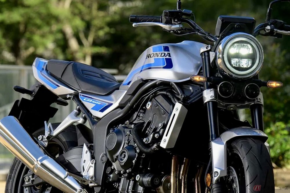 sasaz33's tweet photo. #ホンダ さんにお願い。

#CB1000F に、Eクラッチ仕様を導入して下さい。

そして、ビキニカウルを、もう少し洗練されたデザインとグラフィックにして欲しい。

そしたら、久々に欲しい大型車です。

#HONDA https://t.co/fRVaPz2TSm