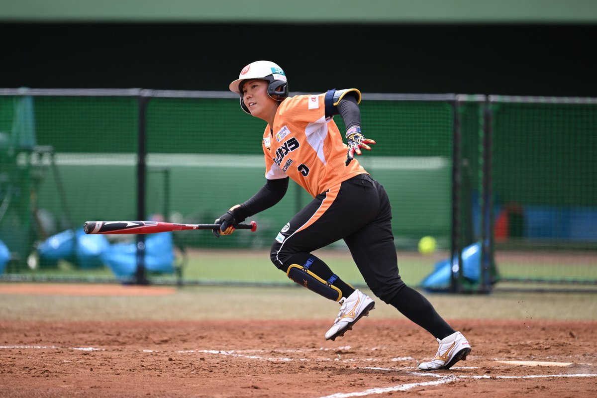 ビックカメラ女子ソフトボール高崎 tweet media