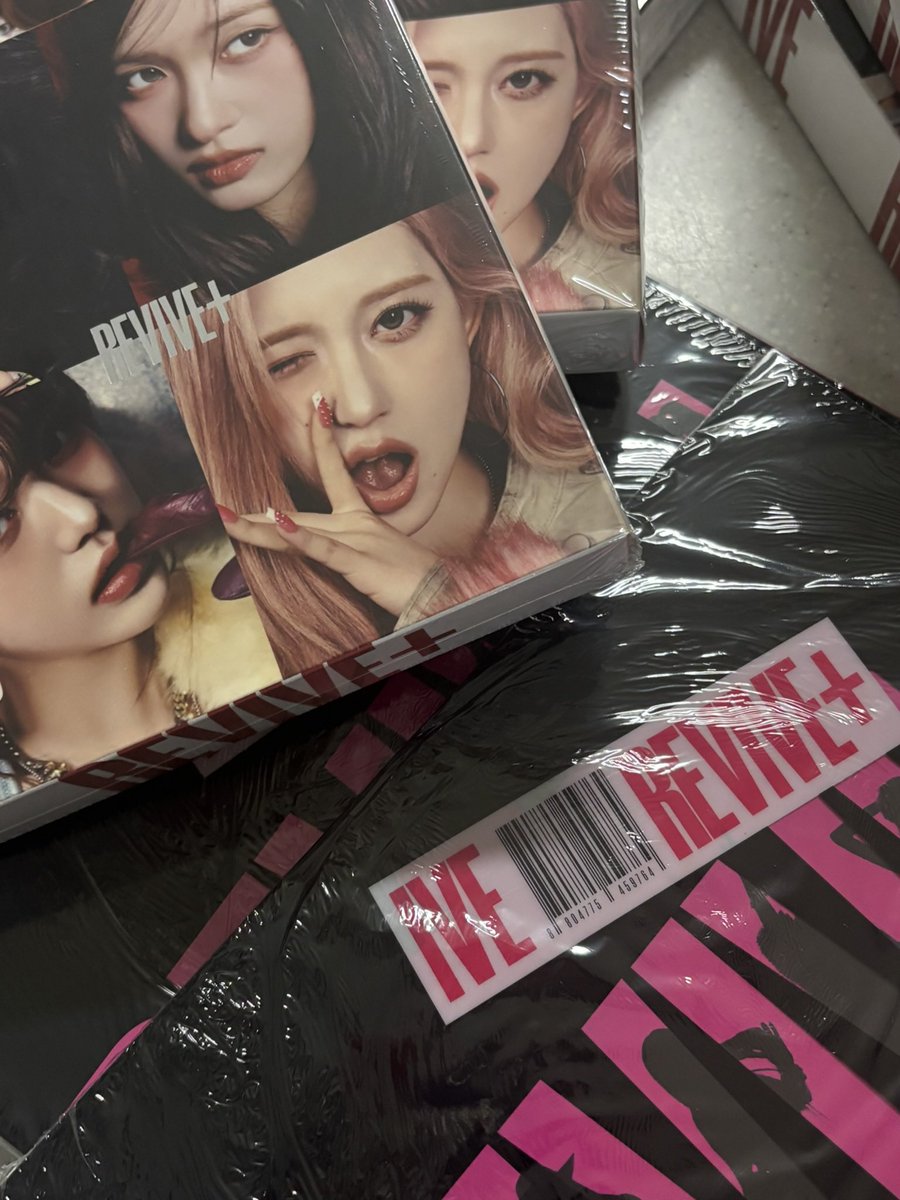 hurc_row's tweet photo. 아이브 정규2집 REVIVE+ 미개봉 앨범
판매합니다

개당 1.0
2개세트 1.8 

Bulk : sale O

원영 레이 리즈 이서 가을 유진 팬싸 분철 포토카드 pc photocards 뮤코 위드뮤 사웨 사운드웨이브 musickorea wonyoung rei liz gaeul yujin leeseo makestar 멬스 애플뮤직 앺뮤 mmt https://t.co/3rC7NuA5Hp