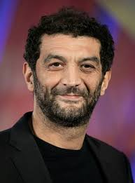 merlinpapin3's tweet image. On souhaite un Bon Anniversaire à 
#RamzyBedia qui a 54 ans on peut le voir dans 

La Tour Montparnasse Infernal
Youssef Salem à du succès
H
Balle Perdue
Pattaya
Terminal Sud
Les Dalton
Seul Two
Hallal Police d'Etat
Les Seigneurs
Steak
Hibou

@tbarnaud

❤️si vous aimez