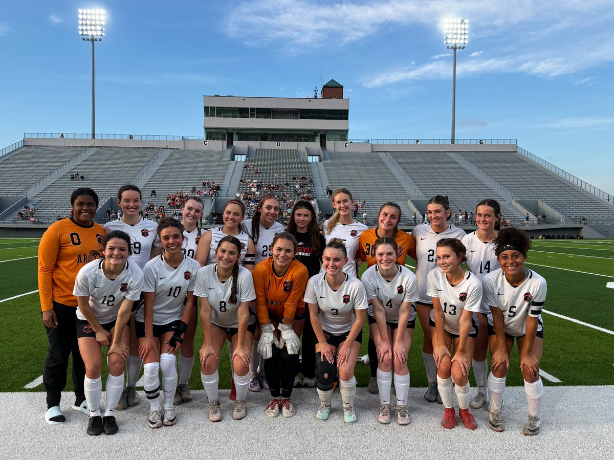 ArgyleEagleSoc's tweet photo. Lost a tough battle tonight in pks vs Birdville. 

Argyle Hustle goes to Emma Bassinger in the goal making several impressive saves!!

Argyle Heart goes to Jillian Castleberry!! 

We’re back at it next week for the first round of playoffs.. more details coming soon.. 🦅 https://t.co/fnEoXPx1I8