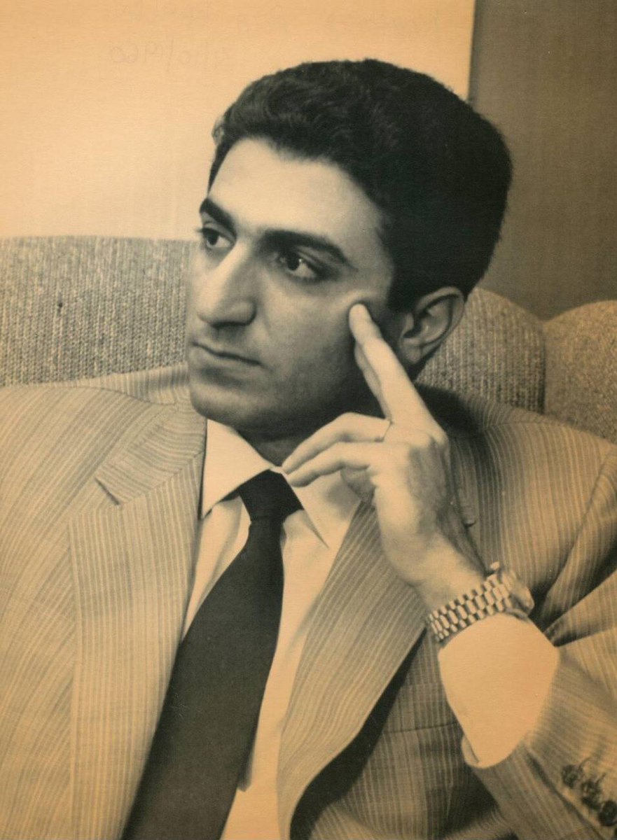 Rachekomitee's tweet photo. @mihaneaziz Iranians are rising with a clear message. They want Reza Pahlavi to lead the nation toward freedom and a democratic future.

#RegimeChangeInIran
#KingRezaPahlavi
#TheOnlyAlternative https://t.co/9FGDbGgZAC