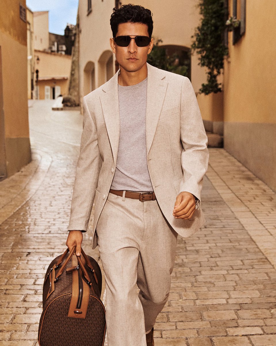 ItmagazineMex's tweet image. Saliendo a la calle: Danny Ramírez en Saint Tropez.
#MichaelKors
@MichaelKors