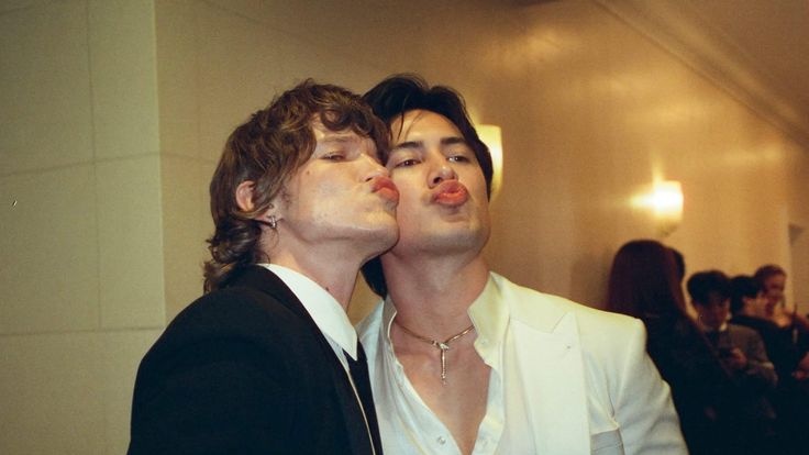 ara🏒is seeing bangtan✨ tweet media